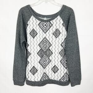 Vanity Boho Lace Gray Pullover Sweater Size M